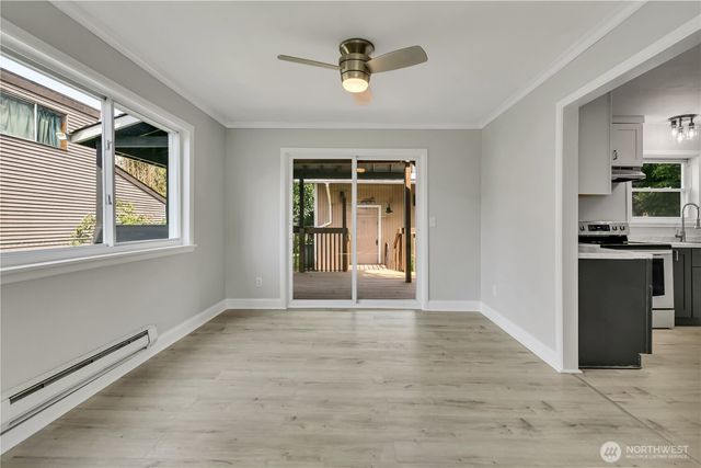 137 Wayne Avenue, Pacific, WA 98047