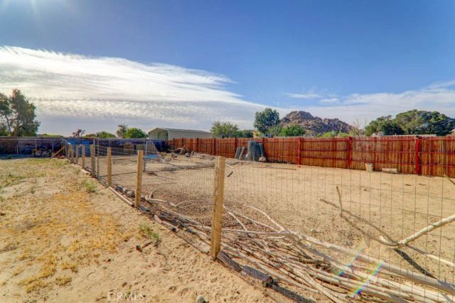 17152 Schollview Avenue, Palmdale, CA 93591