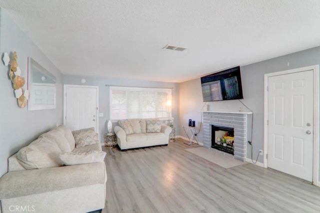 17152 Schollview Avenue, Palmdale, CA 93591