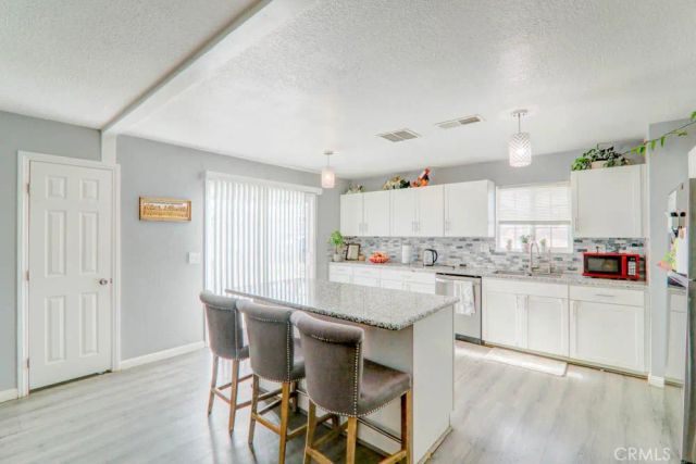 17152 Schollview Avenue, Palmdale, CA 93591