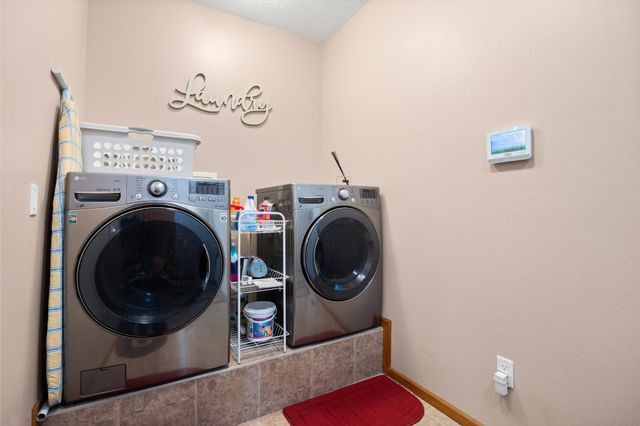 210 Marina Cove Court, Polk City, IA 50226