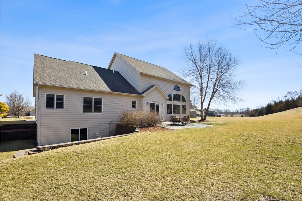 210 Marina Cove Court, Polk City, IA 50226