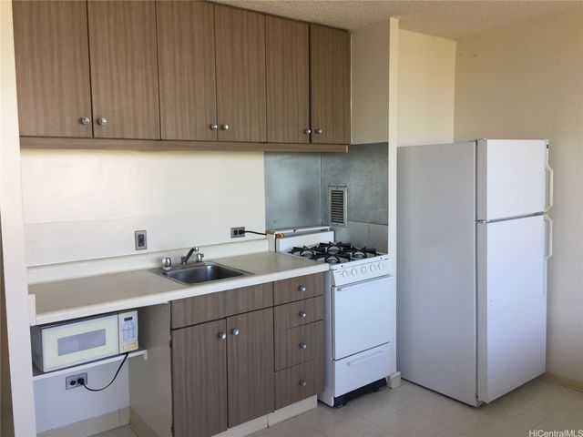 1550 Wilder Avenue A1013, Honolulu, HI 96822