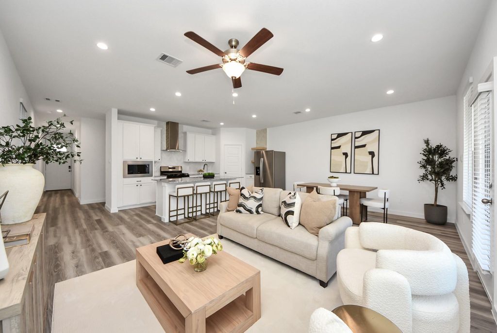 2934 Concord Village Way, Houston, TX 77051