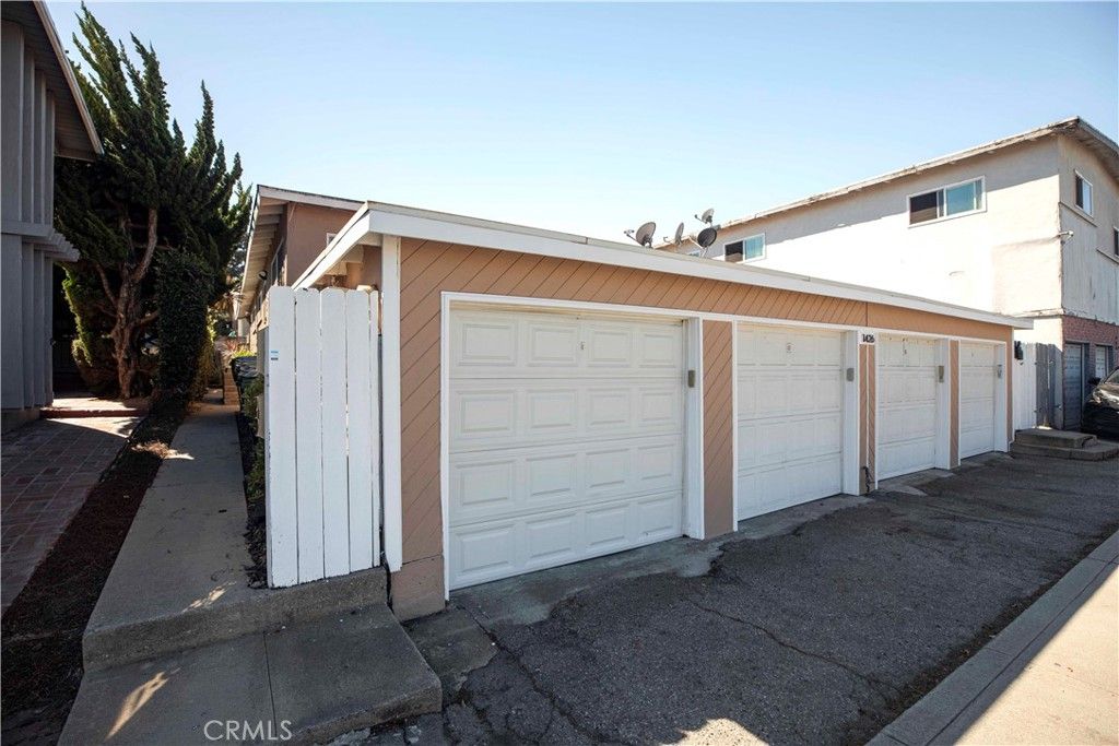 1426 Manhattan Beach, Manhattan Beach, CA 90266 — photo 2