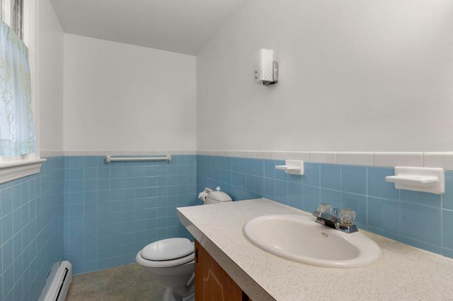 168 Pleasant Bay Rd, Harwich, MA 02645