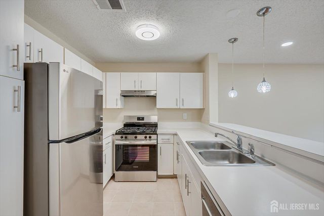 525 Edpas Road, New Brunswick, NJ 08901
