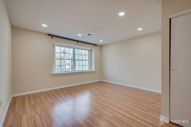 525 Edpas Road, New Brunswick, NJ 08901