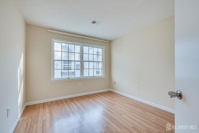 525 Edpas Road, New Brunswick, NJ 08901