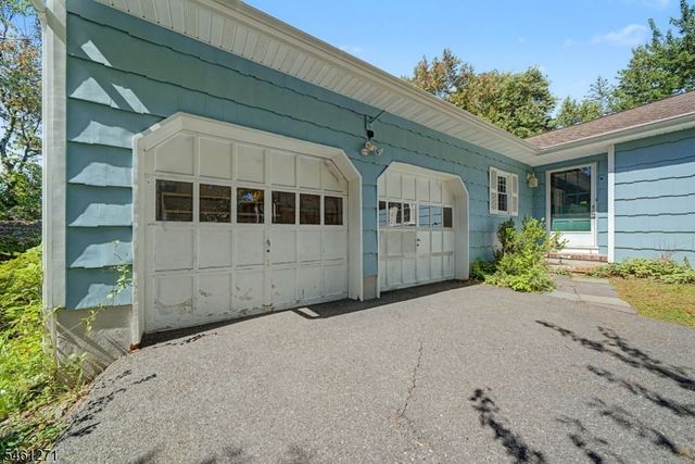 2 Arlyn Ln, Randolph Twp., NJ 07869