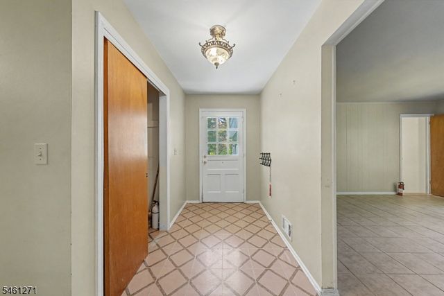 2 Arlyn Ln, Randolph Twp., NJ 07869