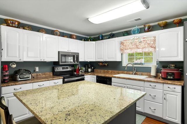 2151 Holly Creek Cool Springs Road, Chatsworth, GA 30705