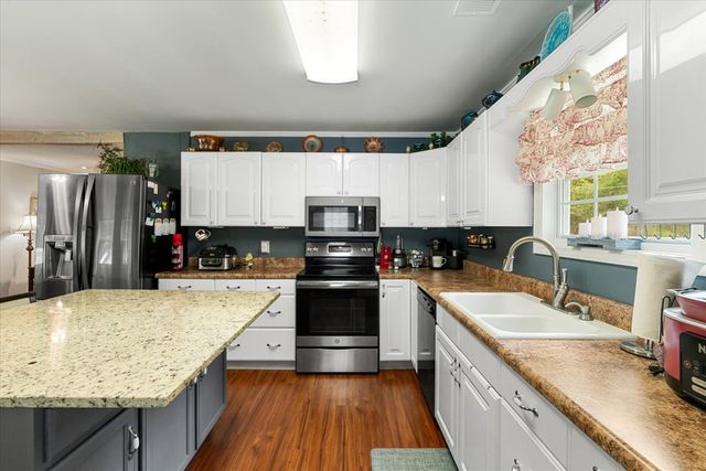 2151 Holly Creek Cool Springs Road, Chatsworth, GA 30705