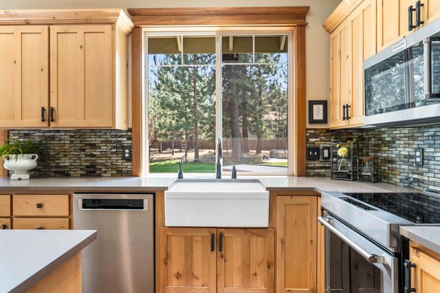 14597 Bluegrass Loop, Sisters, OR 97759