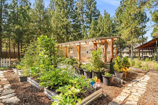 14597 Bluegrass Loop, Sisters, OR 97759