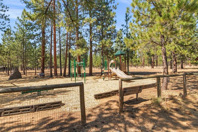 14597 Bluegrass Loop, Sisters, OR 97759