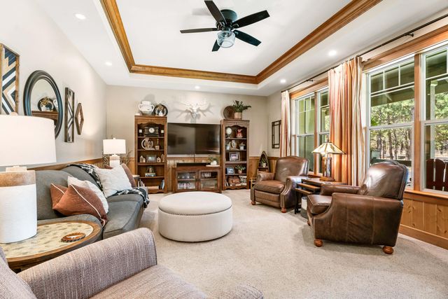 14597 Bluegrass Loop, Sisters, OR 97759