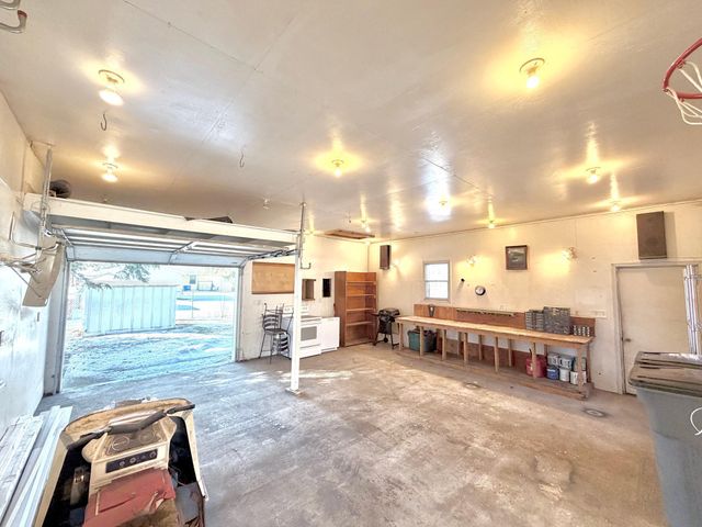 1819 6th Street S, Moorhead, MN 56560