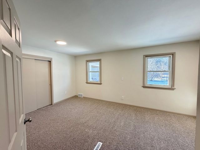 1819 6th Street S, Moorhead, MN 56560