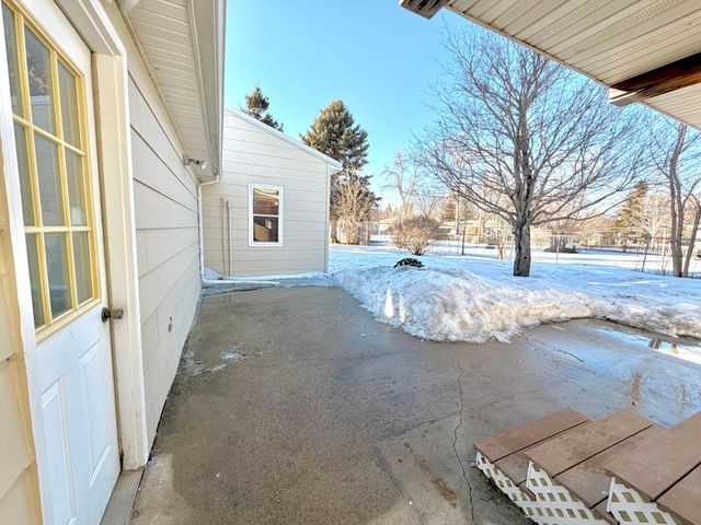 1819 6th Street S, Moorhead, MN 56560