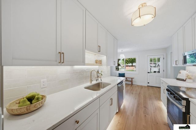 4621 S 46 Street, Lincoln, NE 68516