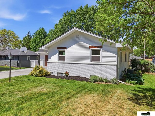4621 S 46 Street, Lincoln, NE 68516
