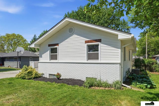 4621 S 46 Street, Lincoln, NE 68516
