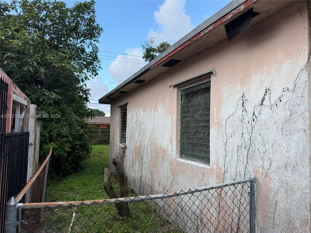3510 NW 82nd St, Miami, FL 33147
