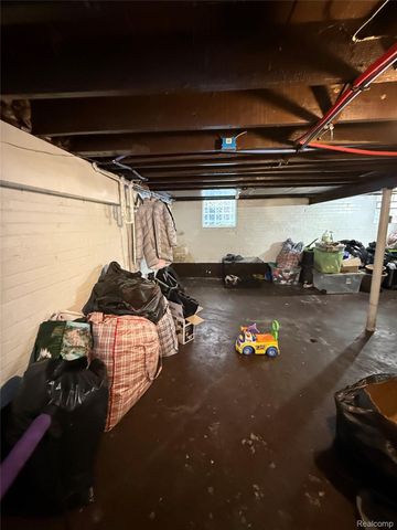 16180 Snowden Street, Detroit, MI 48235