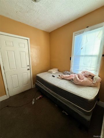 16180 Snowden Street, Detroit, MI 48235