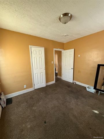 16180 Snowden Street, Detroit, MI 48235