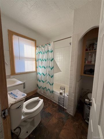 16180 Snowden Street, Detroit, MI 48235