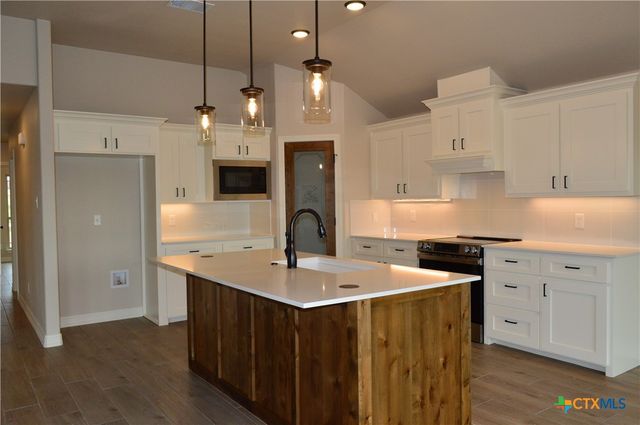 1126 County Road 3153, Kempner, TX 76539