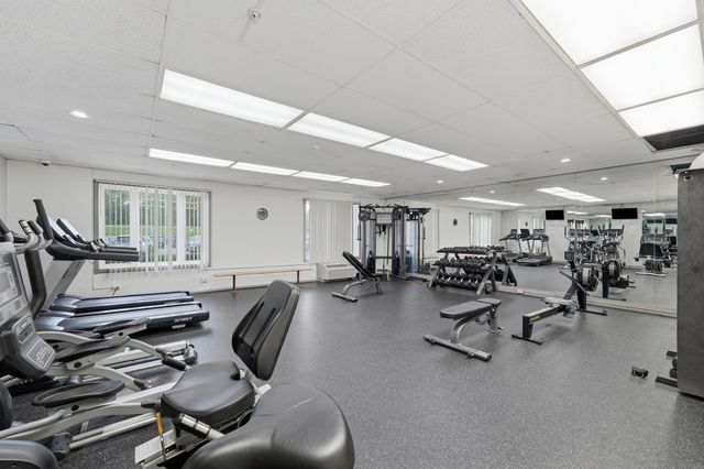1 Renaissance Place 816, Palatine, IL 60067