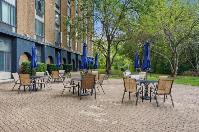 1 Renaissance Place 816, Palatine, IL 60067