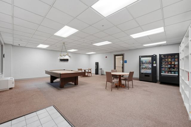 1 Renaissance Place 816, Palatine, IL 60067