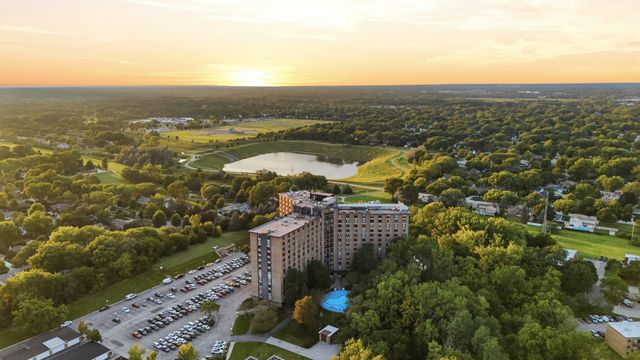1 Renaissance Place 816, Palatine, IL 60067