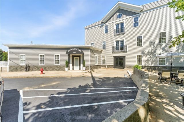 148 Bernon Street 15, Woonsocket, RI 02895