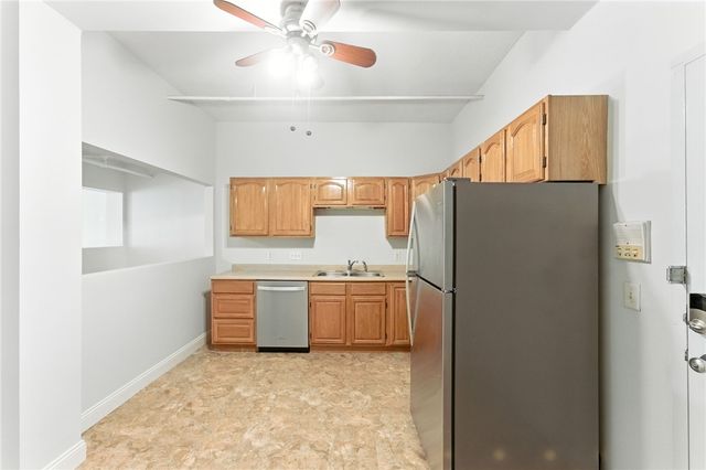 148 Bernon Street 15, Woonsocket, RI 02895