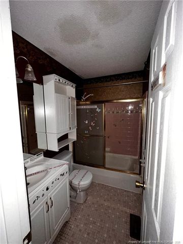 1921 Shiloh Drive, Fayetteville, NC 28304