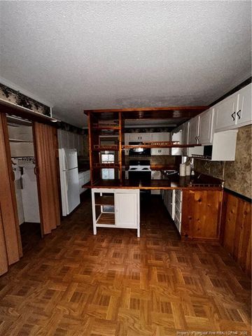 1921 Shiloh Drive, Fayetteville, NC 28304