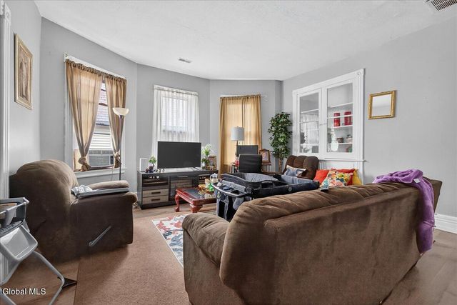 1503 Rugby Road, Schenectady, NY 12308