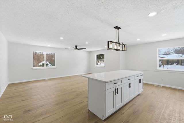 9131 Mercury Drive, Indianapolis, IN 46229