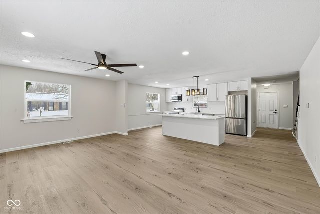 9131 Mercury Drive, Indianapolis, IN 46229