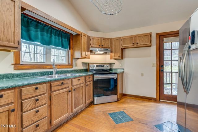 1072 Lower Paint Creek Road, Greeneville, TN 37743