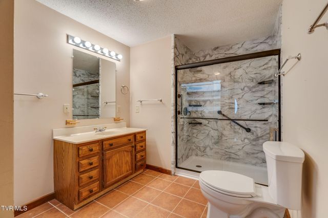 1072 Lower Paint Creek Road, Greeneville, TN 37743