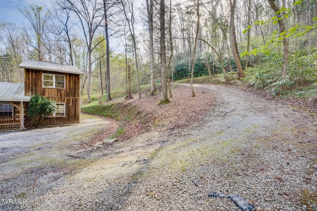 1072 Lower Paint Creek Road, Greeneville, TN 37743