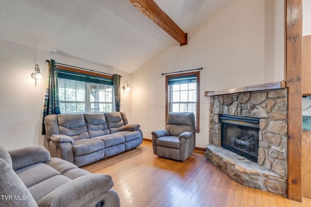 1072 Lower Paint Creek Road, Greeneville, TN 37743