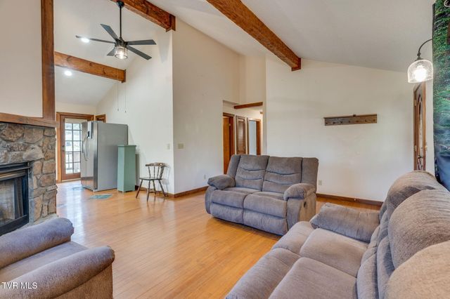 1072 Lower Paint Creek Road, Greeneville, TN 37743