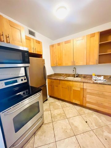 1020 SW 36th Ct, Miami, FL 33135